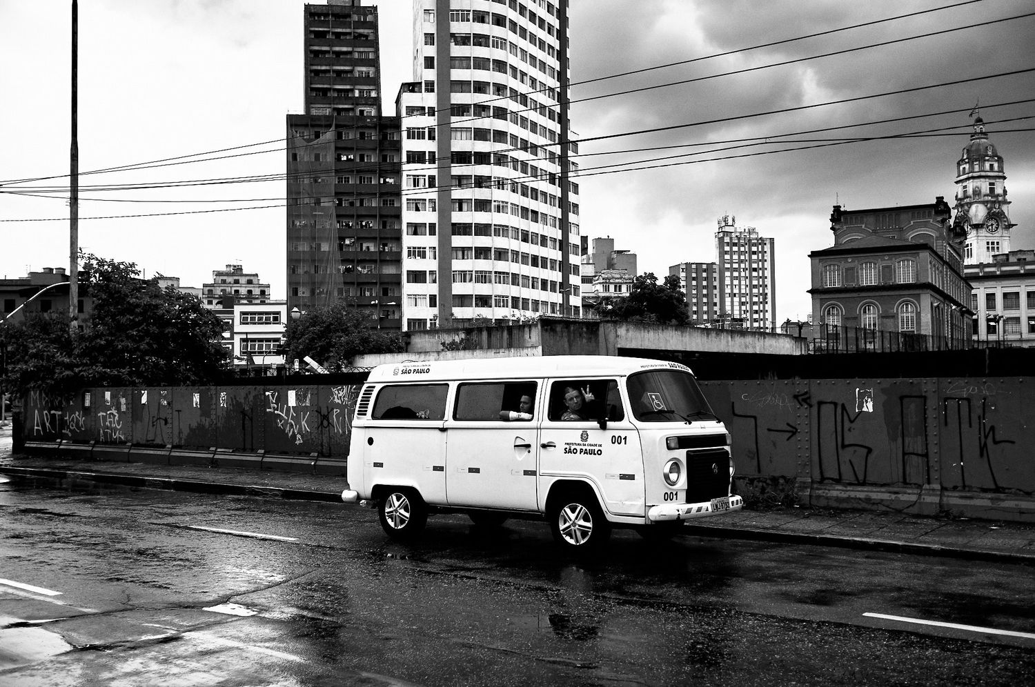 VW Bulli in Schwarz-Weiß, São Paulo